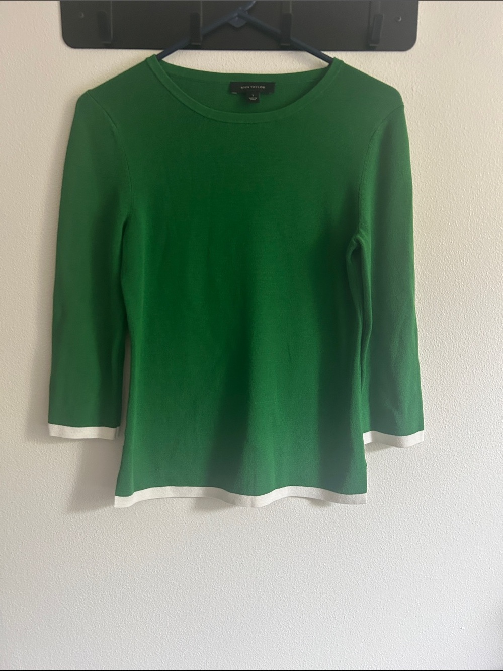 Classic Ann Taylor Women’s S Green Knit Crewneck Sweater Contrast Hem/Cuffs
